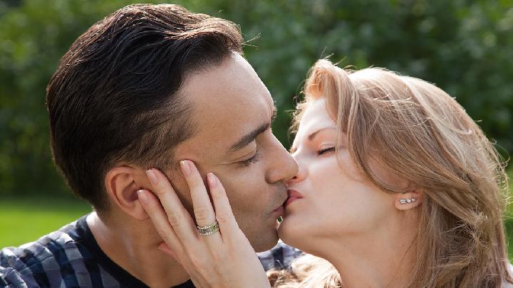 哪些可怕的诱因会引发子宫出血?女性子宫出血如何护理